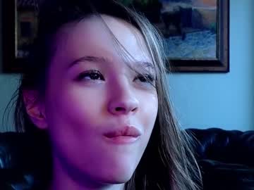 girl
        _demi_dee_ cam image #1973679