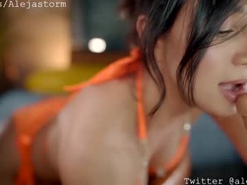 girl
        alejastorm cam image #4335478