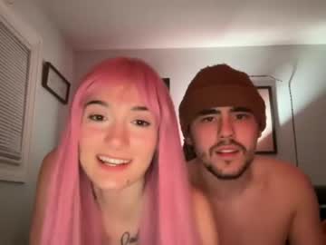 couple
        lilpinkygirl69 cam image #2870859