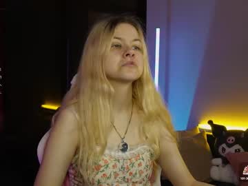 girl
        agnesscarterr cam image #6515034