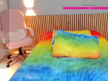 girl
        little_effy18 cam image #4119041