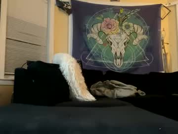girl
        youpaylucy cam image #5365064