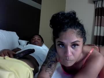 couple
        gottalovedream2 cam image #1077129