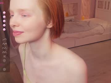 girl
        gingers_hugs cam image #3161905