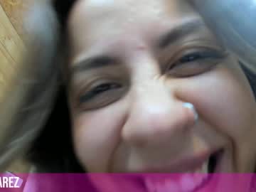 girl
        daily_stories cam image #980353