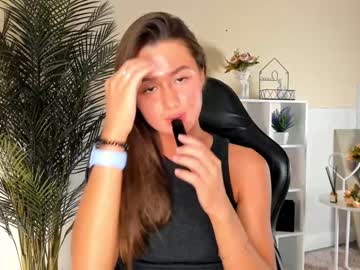 girl
        ethalcharton cam image #4550005
