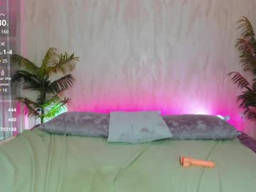 girl
        taylor_blush cam image #5790035