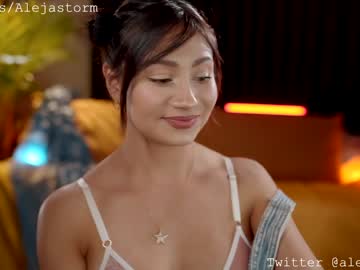 girl
        alejastorm cam image #3934038