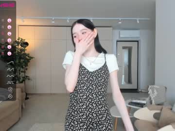 girl
        oki_dokie cam image #1666684
