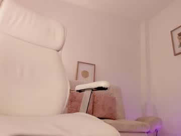 girl
        janne_palmer_ cam image #1598287