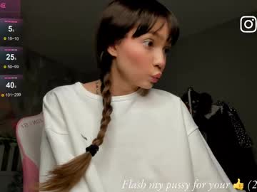 girl
        bzzzme cam image #6122200