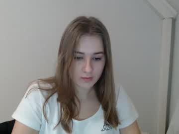 girl
        ripe_cherry69 cam image #571557
