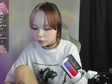 girl Live Cam Girls Love To Strip Naked For Their Viewers with gummi_heart