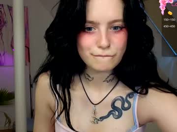 girl
        kick_start cam image #4203948