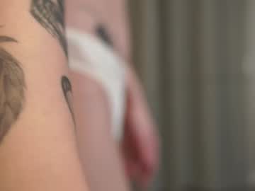girl
        harrieteasley cam image #5611068