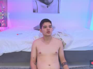 couple
        megan__andy cam image #5007403
