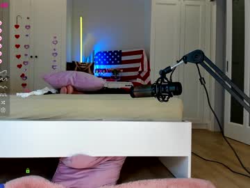 girl
        lissa_wayne cam image #1893139