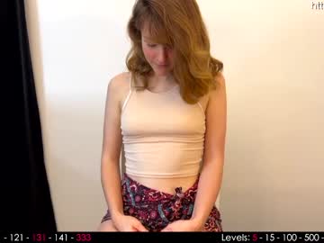 girl
        its_lily cam image #1035938
