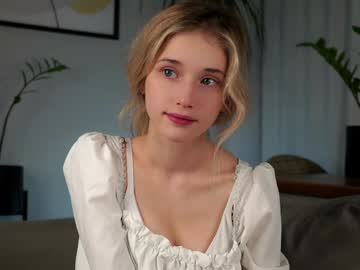 girl
        taitehambelton cam image #5178297