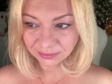 girl
        kiradivine cam image #3083175