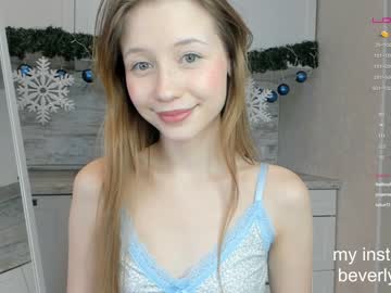 girl
        beverlyvega cam image #471667