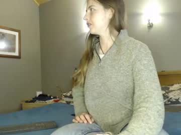 couple
        nzplaytime cam image #4597066