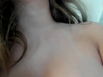 girl
        alexispixie cam image #1272620