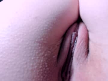 girl
        courtney_luv cam image #6453449