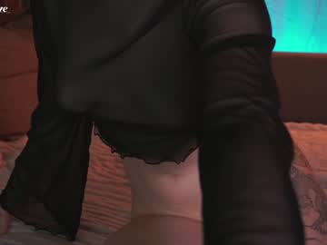 girl
        lizzy_blaze cam image #3345283