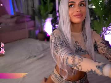 girl
        serene_sophiex cam image #6555737
