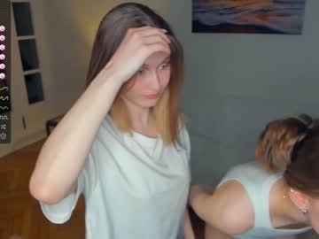 couple
        _hollydolly_ cam image #3823030