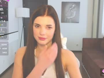 girl
        adri_dream cam image #6614020
