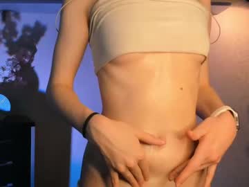 girl
        mariselli cam image #2653458