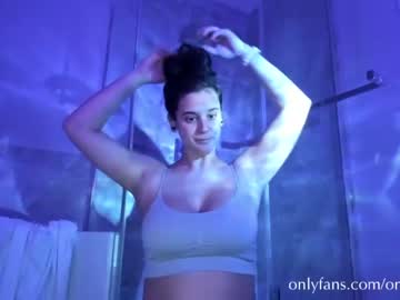 girl
        onlyems23 cam image #4213799