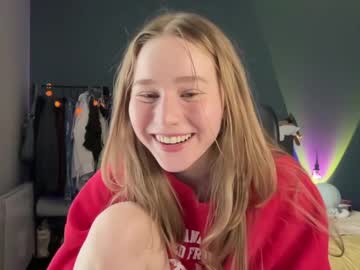 girl
        whoisalisa cam image #4612163