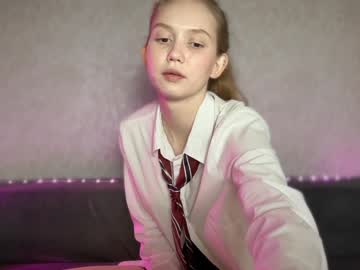 girl
        lizzy_cutie cam image #5079766