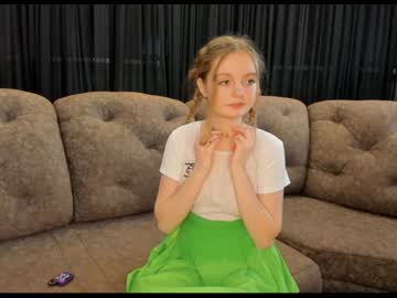 girl
        staceyallen cam image #886454