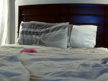 couple
        yourex6938 cam image #4756119
