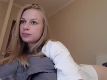 girl
        magic_couple13 cam image #2803257