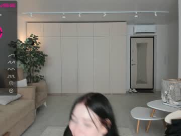 girl
        oki_dokie cam image #1768799