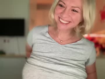 girl
        kiradivine cam image #2608241