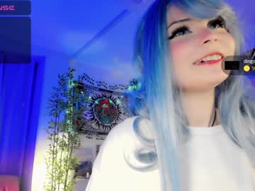 girl
        ronnie_neko cam image #3516813