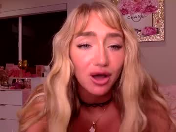 girl
        taylorholden cam image #4086845