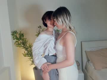 couple
        hoiiy_cute cam image #2185811