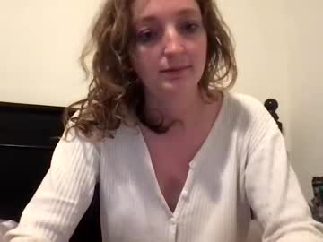 girl
        brattiebabe420 cam image #1106536