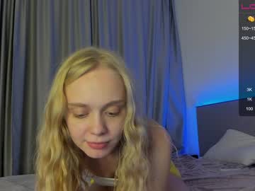girl
        stacy_fanning cam image #2129219