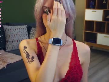 girl
        audreycarvin cam image #4832425
