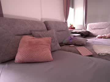 girl
        innocentemmy cam image #5920323