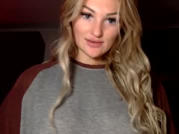 girl
        slimthiccchick cam image #461708