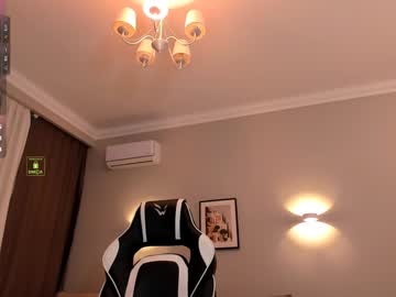 girl
        mary_delray cam image #5341254